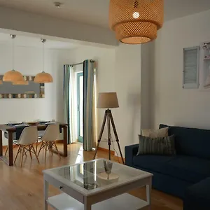 Beautiful In Marina Apartment